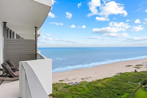 Amrit Resort Oceanview Condo | 2BR/2BA | Balcony + Free Parking - Image 1