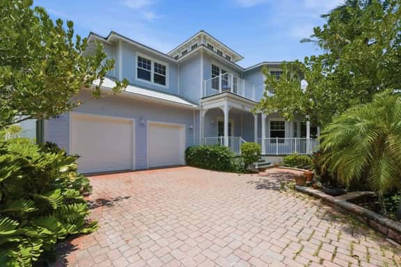 4BR Ocean View Home. Steps away from Juno Beach! - Image 1
