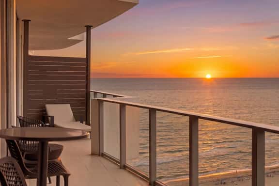 Luxury Ocean Escape 2BR @ Amrit Ocean Resort. - Image 1