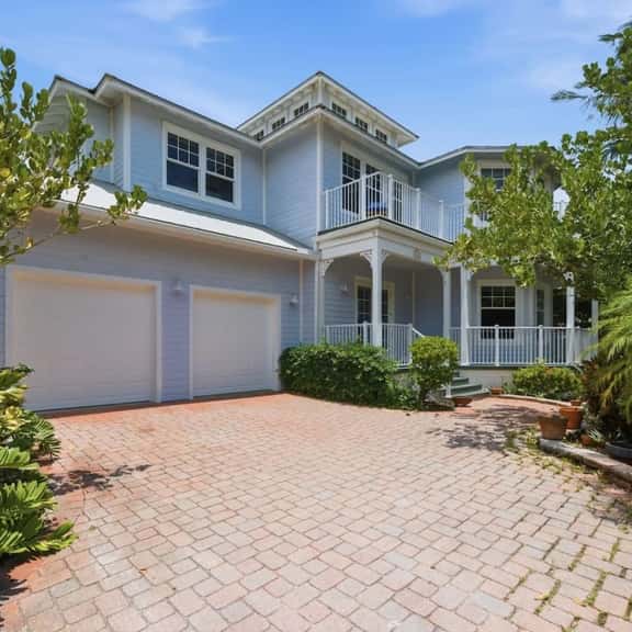 4BR Ocean View Home. Steps away from Juno Beach! - Image 1