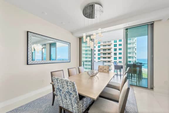 Airbnb Luxe at Amrit I 12th-Floor Ocean Views,Spa & Beach - Image 3