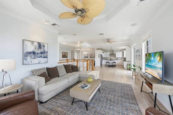 4BR Ocean View Home. Steps away from Juno Beach! - Image 3