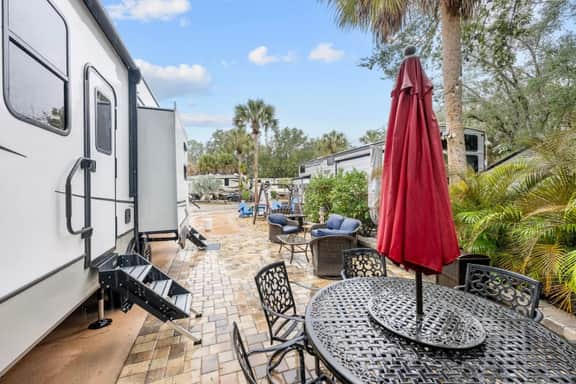 Camper/Rv in Lake Wales 2 Bedrooms. 3 Beds. 2 bath - Image 3
